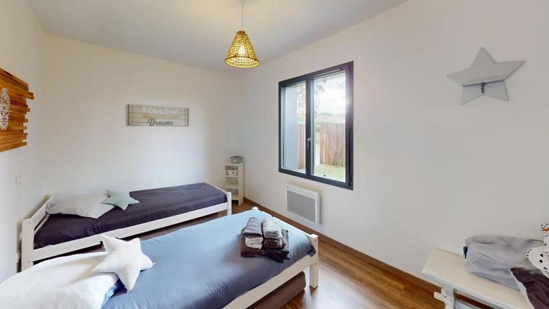 Maison - 190 m² - 8 pièces