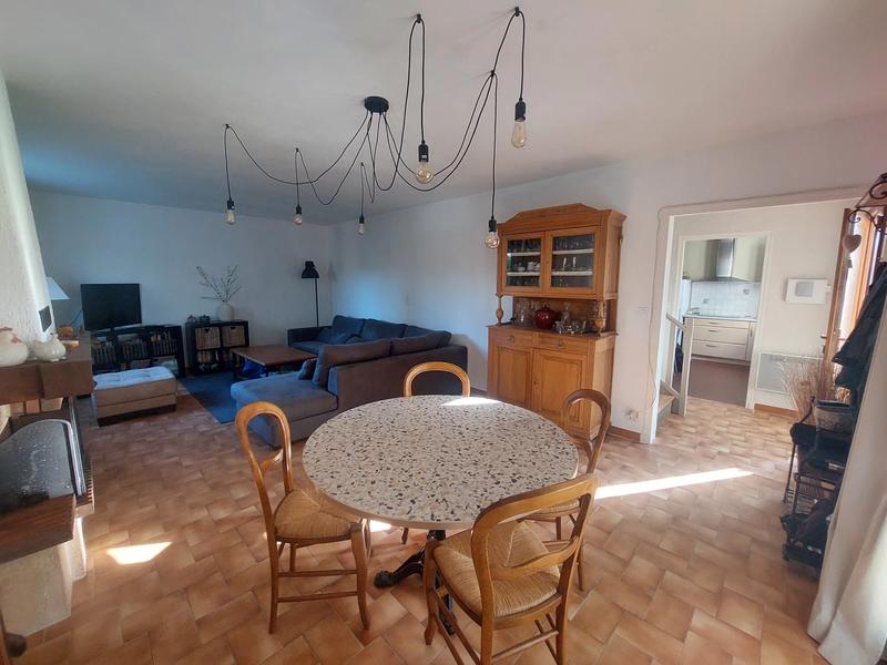 Villa - 144 m² - 8 pièces