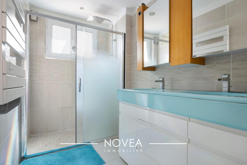 Maison - 154 m² - 9 pièces