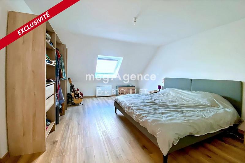 Maison - 212 m² - 9 pièces