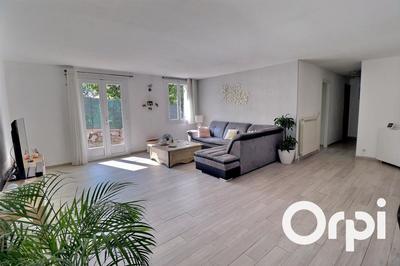 Maison - 166 m² - 6 pièces