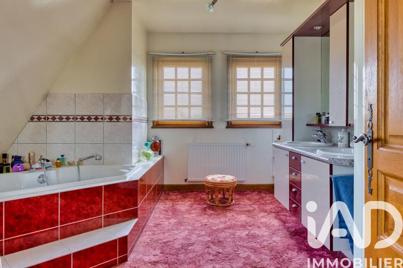 Maison - 280 m² - 7 pièces