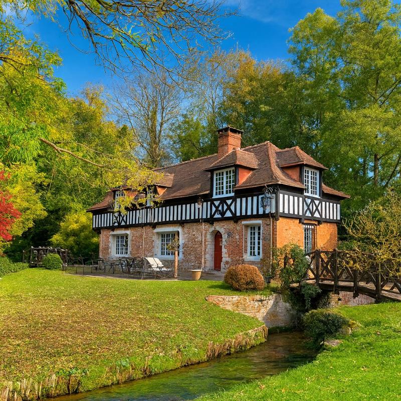 Maison ancienne - 107 m² - 10 pièces