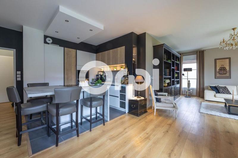 Appartement - 100 m² - 4 pièces