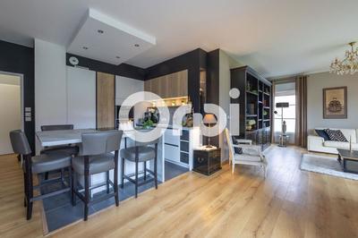 Appartement - 100 m² - 4 pièces