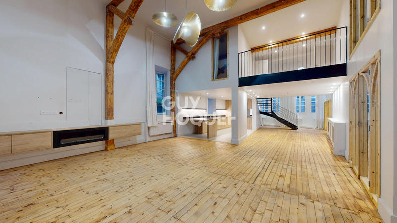 Appartement - 249 m² - 5 pièces