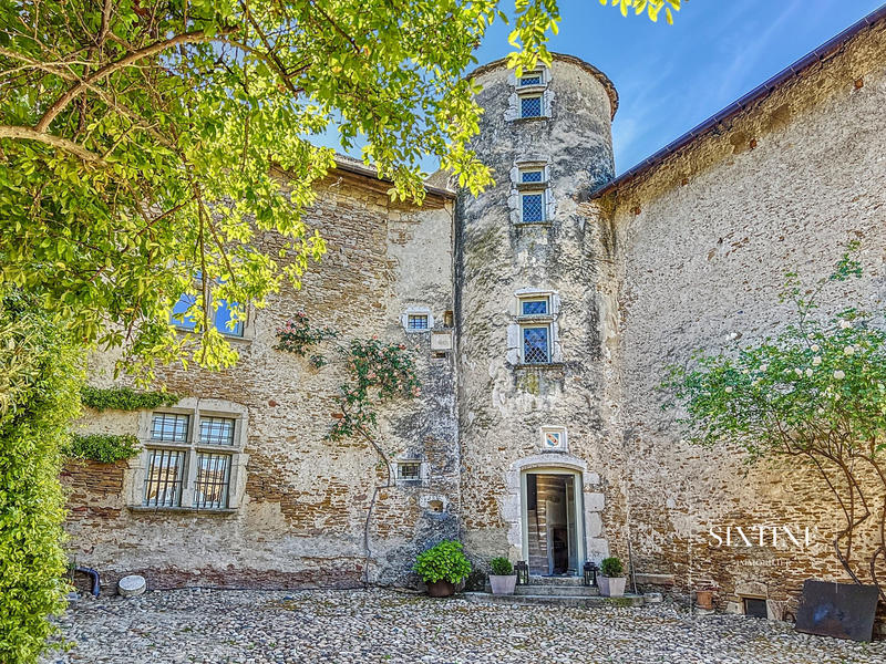 Château - 500 m² - 12 pièces