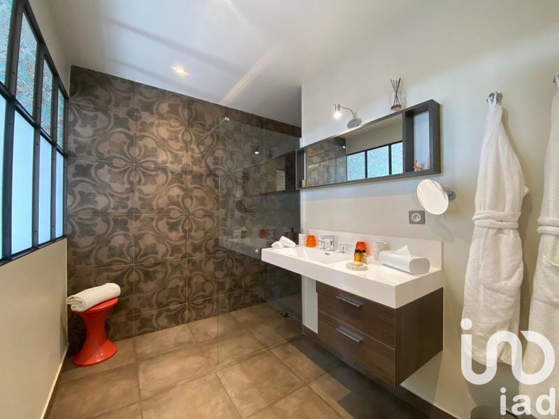 Maison - 855 m² - 22 pièces