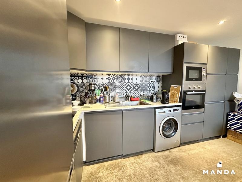 Chambre - 11 m² - 5 pièces