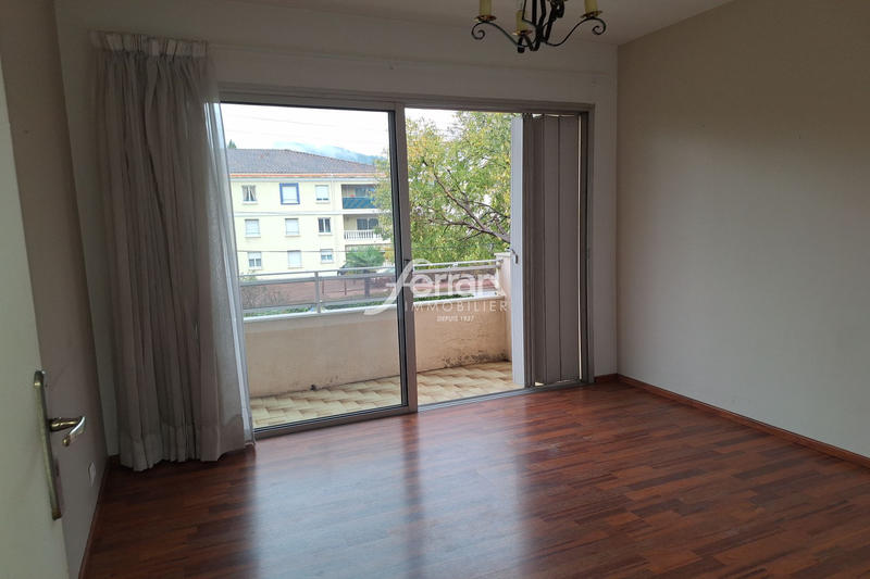 Appartement - 77 m² - 3 pièces