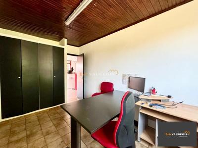 Bureau - 95 m² - 6 pièces