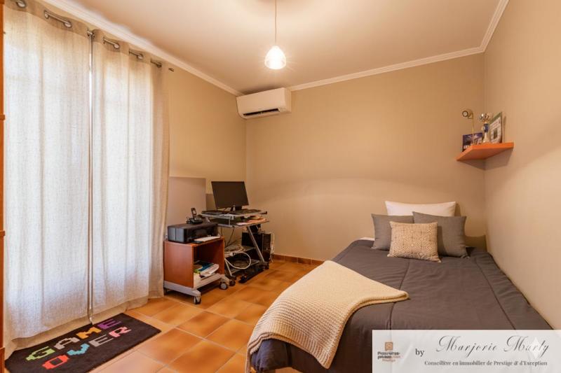 Maison - 223 m² - 6 pièces