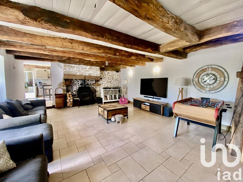 Maison - 241 m² - 10 pièces