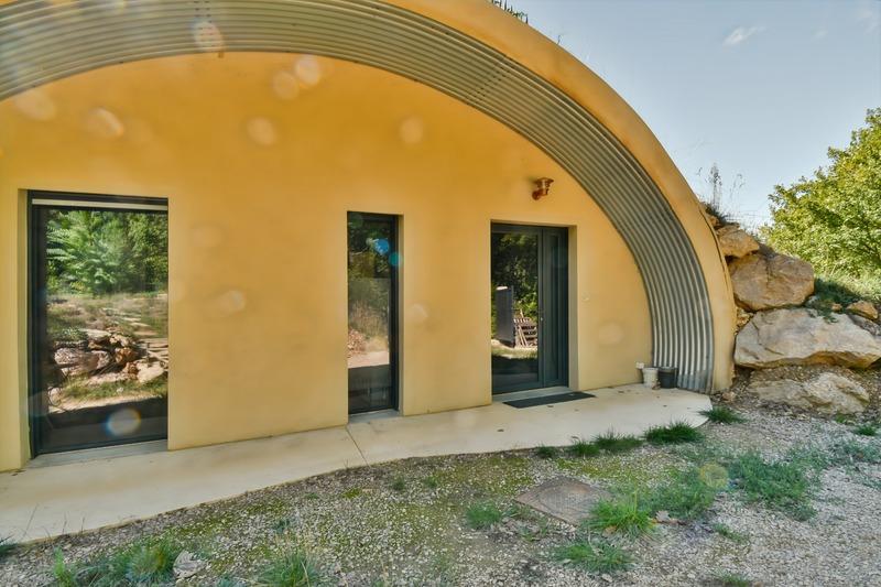 Propriété - 330 m² - 13 pièces