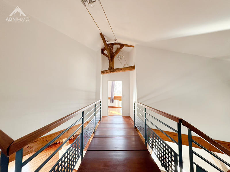 Maison - 280 m² - 6 pièces