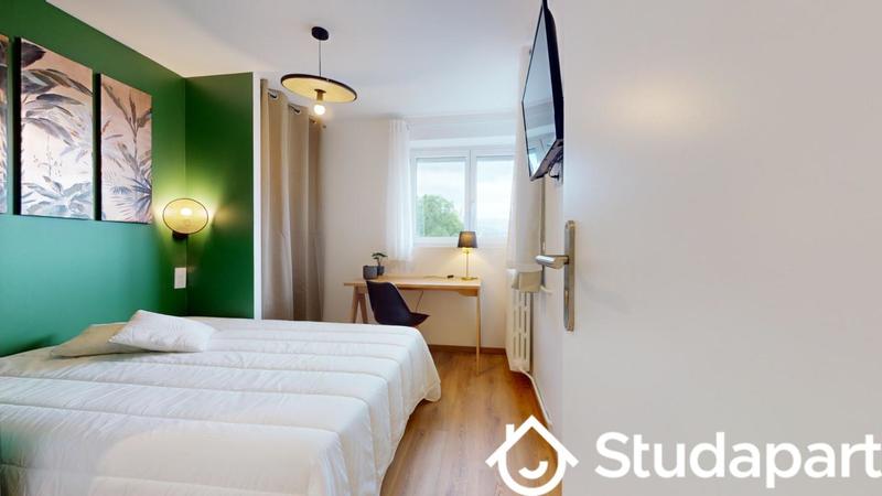 Chambre - 11 m² - 1 pièce