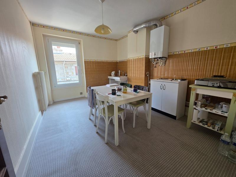 Maison - 166 m² - 8 pièces