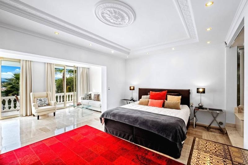 Villa - 250 m² - 7 pièces