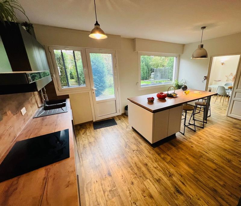 Maison - 135 m² - 6 pièces