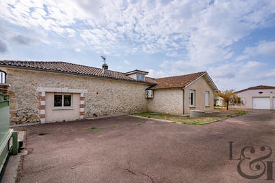 Maison - 170 m² - 9 pièces