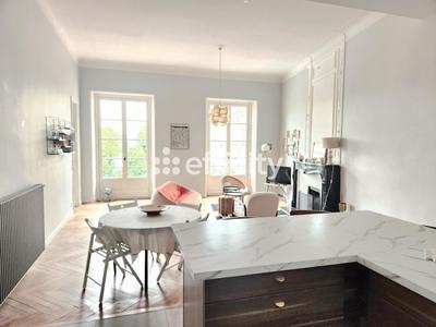 Appartement - 135 m² - 5 pièces