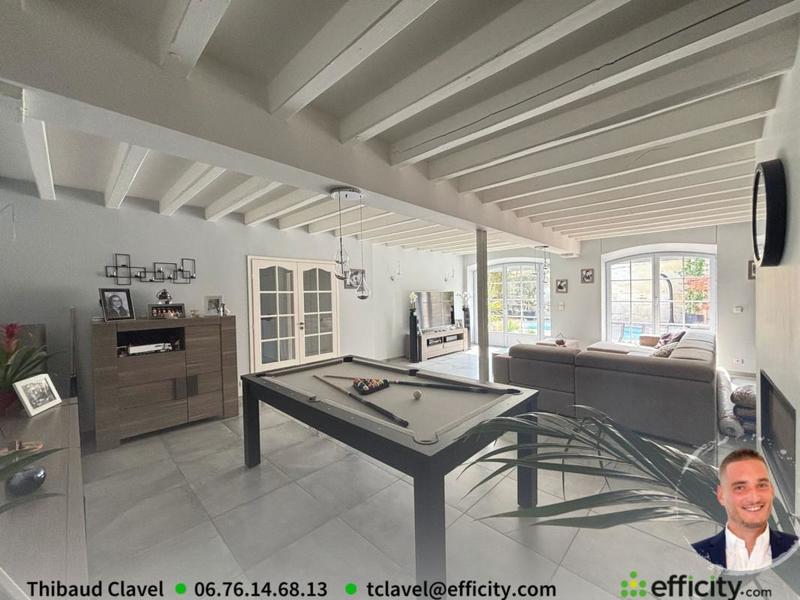 Maison - 283 m² - 10 pièces