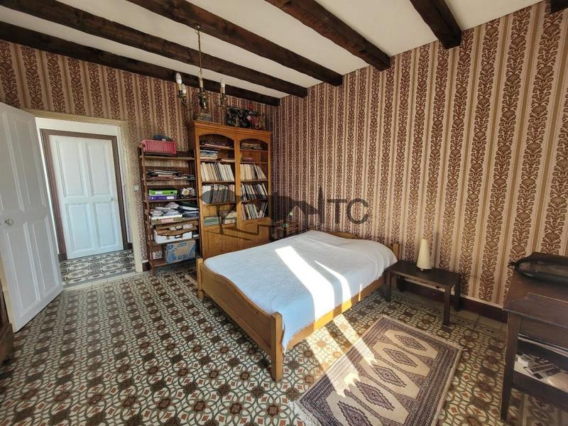 Maison - 268 m² - 6 pièces