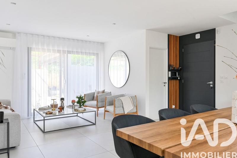 Maison - 82 m² - 3 pièces
