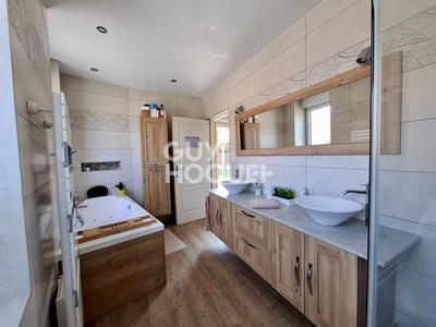 Maison - 150 m² - 5 pièces