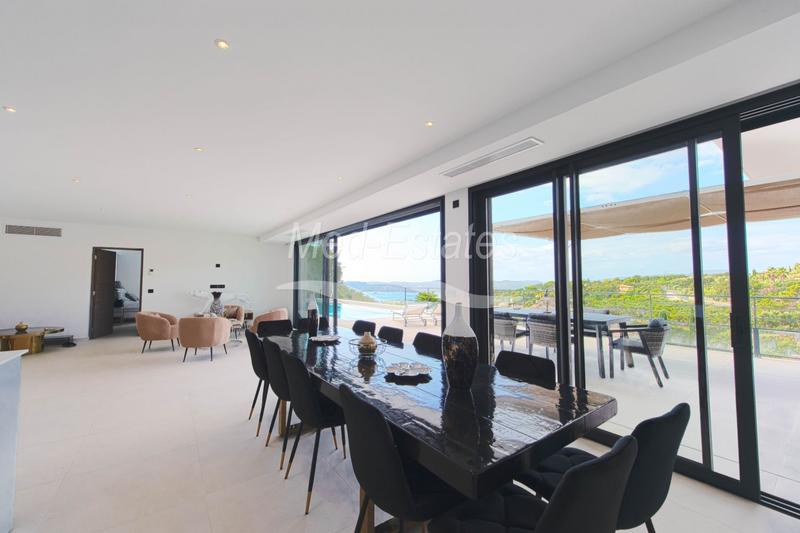 Maison contemporaine - 250 m² - 6 pièces