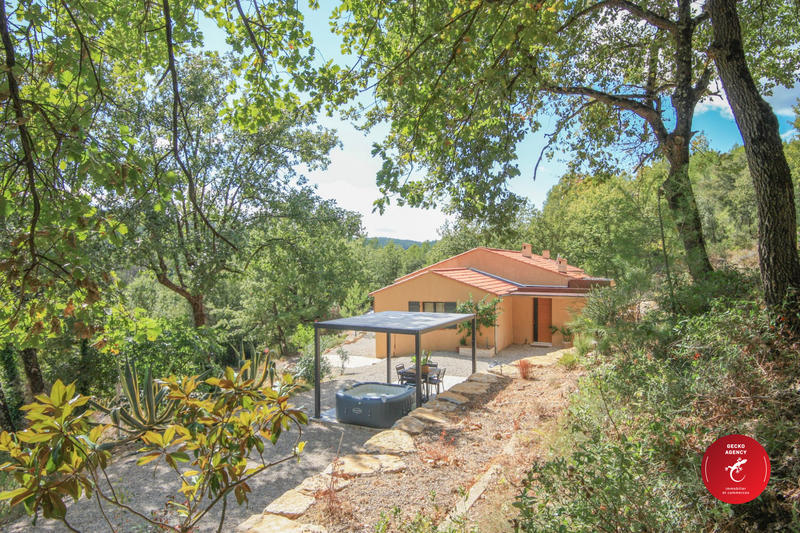 Villa - 145 m² - 6 pièces