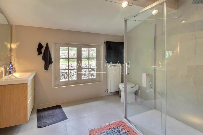 Villa - 180 m² - 6 pièces