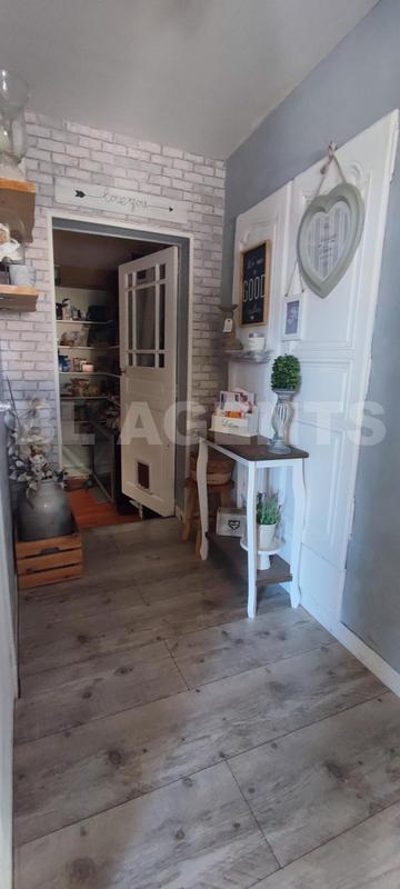 Maison - 186 m² - 6 pièces