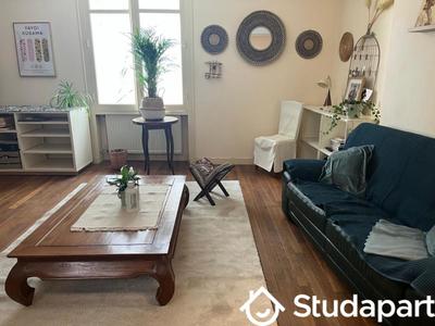 Chambre - 9 m² - 1 pièce