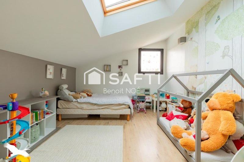 Maison - 180 m² - 6 pièces