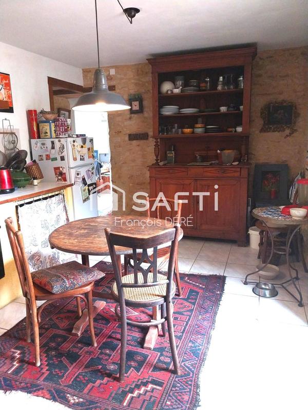 Maison - 95 m² - 4 pièces