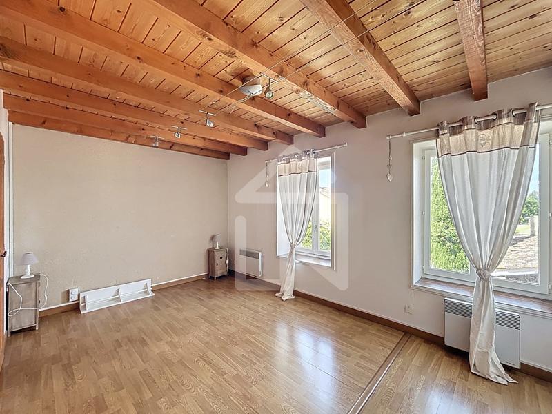 Maison - 247 m² - 6 pièces