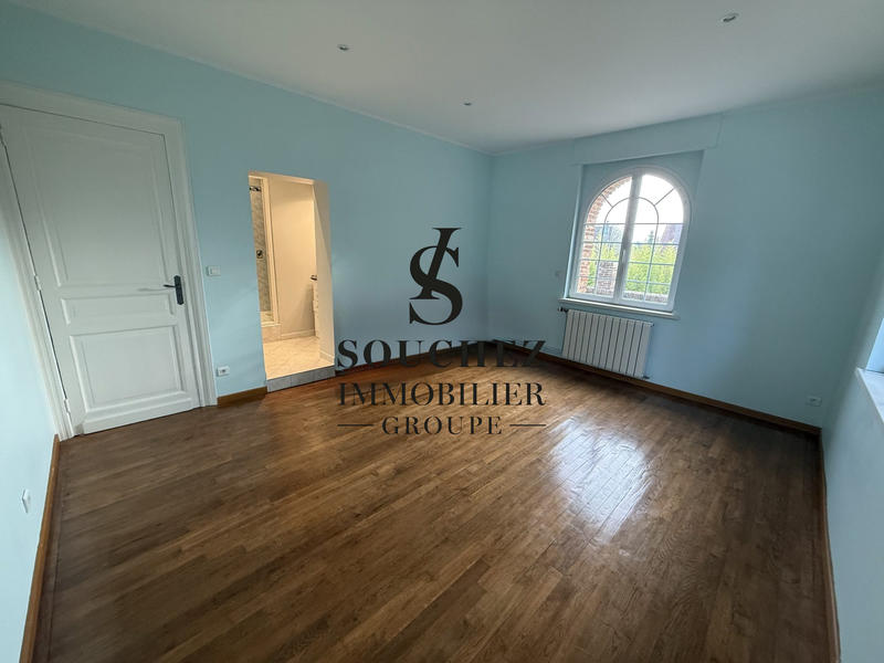 Maison - 352 m² - 10 pièces