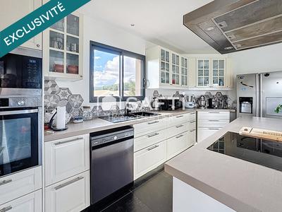 Maison - 114 m² - 4 pièces