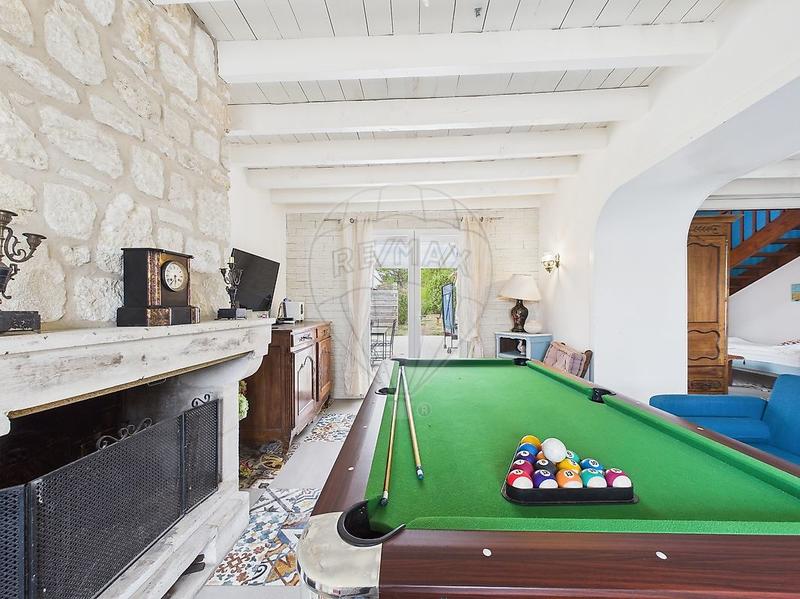 Maison - 271 m² - 10 pièces