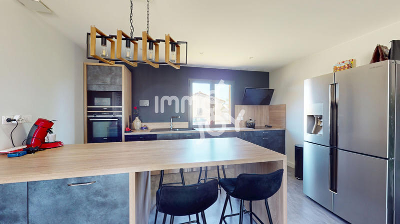 Maison - 145 m² - 6 pièces