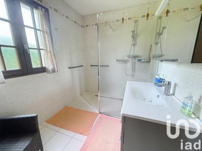 Maison - 250 m² - 4 pièces