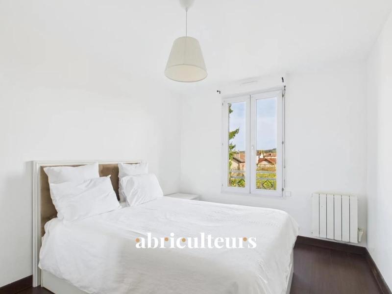 Appartement ancien - 90 m² - 5 pièces