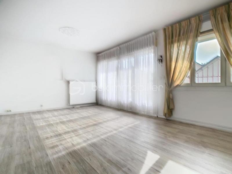 Appartement - 84 m² - 4 pièces