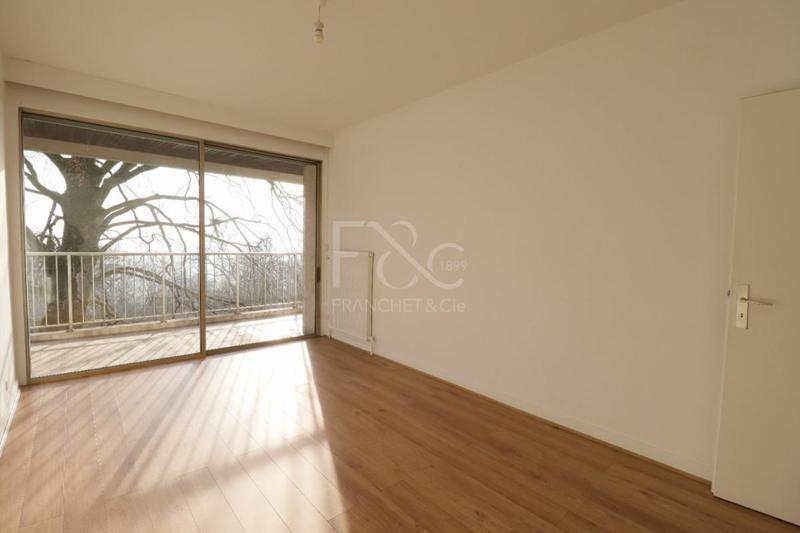 Appartement - 105 m² - 4 pièces