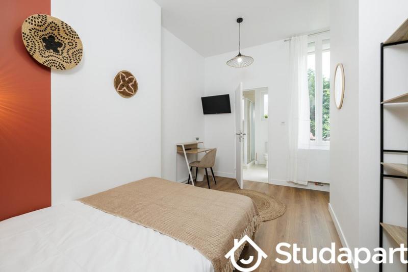 Chambre - 13 m² - 1 pièce