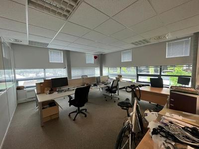 Bureau - 215 m²