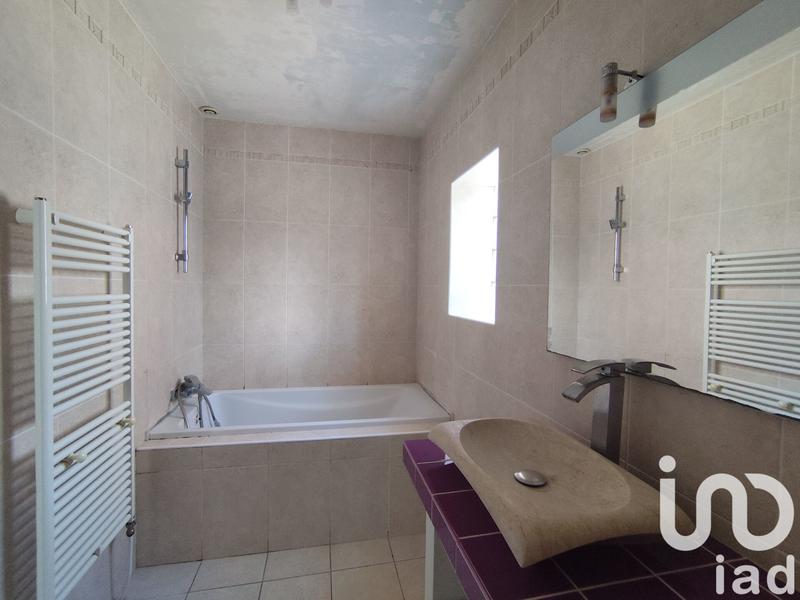 Maison - 385 m² - 5 pièces