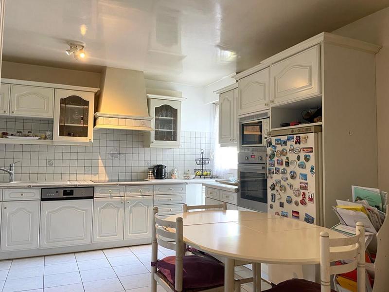 Appartement - 125 m² - 5 pièces