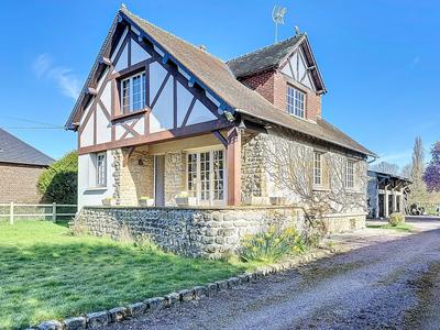 Maison - 94 m² - 5 pièces